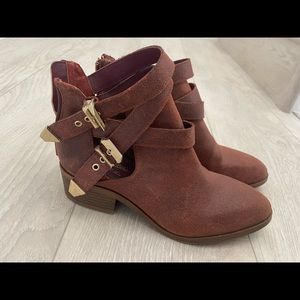 Seychelles brown booties.